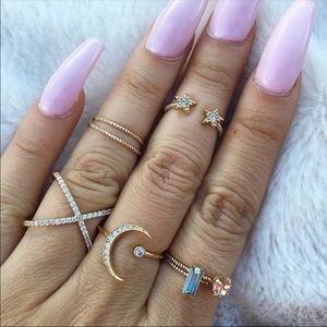 Dainty 7 Piece Ring Set with Moon and Star Design